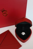 خاتم لارينا