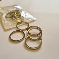 ميداليات مفاتيح بدون سلسلة لون فضي