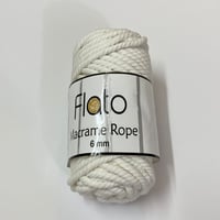 خيوط فلاتو مكرمية روب أبيض 6 ملم