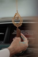 تعليقة سياره بشكل قطره بالأسم