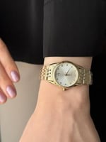 ساعة نسائية كلاسيكية