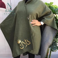 شال شتوي مطرز بالأسم