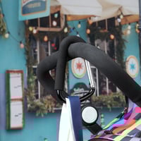 علاقة أكياس كبيرة