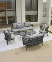 جلسة خارجية 7 أشخاص