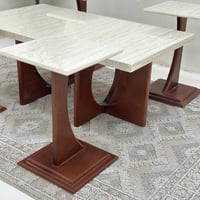 طقم طاولات 5قطع سطح بديل الرخام قاعده خشب لون بني