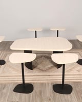 طاولات ضيافة