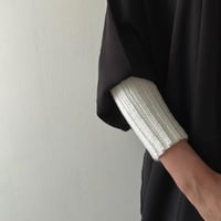 عباية باكمام ضيقة ( بلون واحد )