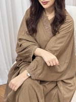 بشت نسائي مقلم خرز لون جملي