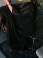 بشت نسائي أسود تطريز ذهبي