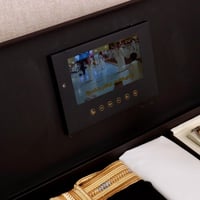 بوكس الفخامه بصوتك