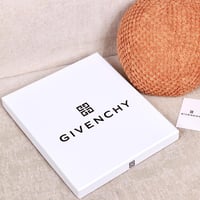 شماغ لمسة جيفنشي