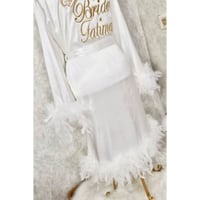 روب عرايس ميدي اطراف ريش ناعم -ابيض