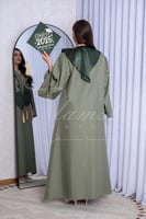 روب تخرج لون زيتي