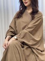 بشت نسائي مقلم خرز لون جملي