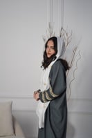 طرحه تطريز ذهبي كامل سيفين ونخله ابيض