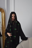 طرحه تطريز ذهبي وأخضر سيفين ونخله اسود