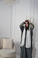 طرحه تطريز ذهبي كامل سيفين ونخله ابيض