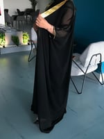 بشت نسائي أسود تطريز ذهبي