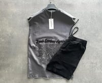 تيشيرت كت مع شورت كتان