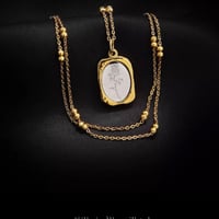 قلادة روز الفرنسية الفاخرة