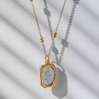 قلادة روز الفرنسية الفاخرة