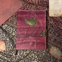 دفتر جلدي مصنوع يدويًا