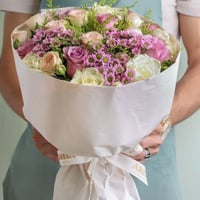 الباقة البيضاء