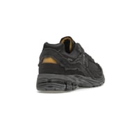 نيو بالانس New Balance 2002