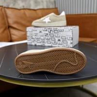 حذاء سنيكرز جولدن جوس Golden Goose