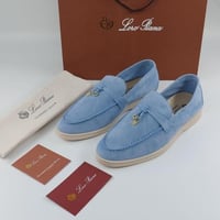 كاجوال لورو بيانا Loro Piana