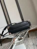 لوي فيتون SIDE TRUNK مقاس23.5cm