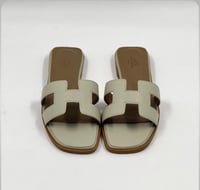 حذاء هرمز نسائي