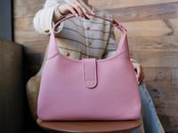 قوتشي APHRODITE مقاس 39cm