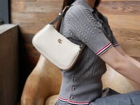 قوتشي Aphrodite مقاس 21cm