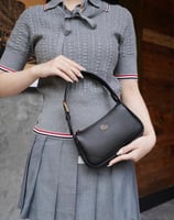 قوتشي Aphrodite مقاس 21cm