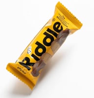 لوح الشوكلاتة بالحليب بحشوة الفول السوداني 45 جم ر...