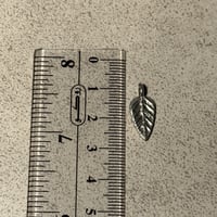 تعليقات ورق شجر