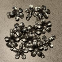 تعليقات فضي ورد