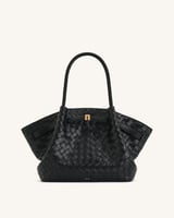 شنطه jw اسود حجم مديم