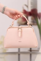 شنطة جلد مطفي مجعد نسائي من ستيفانو