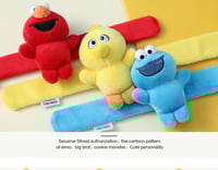 سوار يد من شارع سمسم