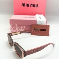 نظارة ميو ميو باطار شفاف و ذراع وردي