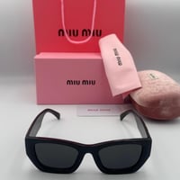 نظارة ميو ميو أسود ذهبي بعدسات مربعة