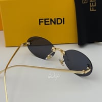 نظارة فيندي ببيضاوية ذهبي عدسة سوداء