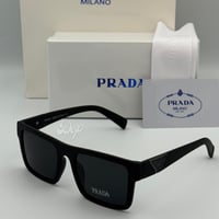 نظارة برادا أسود كامل مربعة بعدسة سوداء