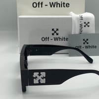 نظارة أوف وايت بعدسة مستطيلة