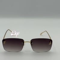 نظارة فيندي ذهبي مربعة بعدسة بني مدرج