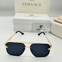 نظارة فيرزاتشي ذهبي مربعة بعدسة سوداء