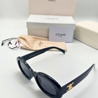 نظارة سيليN أسود كامل بشعار ذهبي