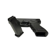 فرد Q.1 شكل واقعي لون فضي } مع قطع حديد